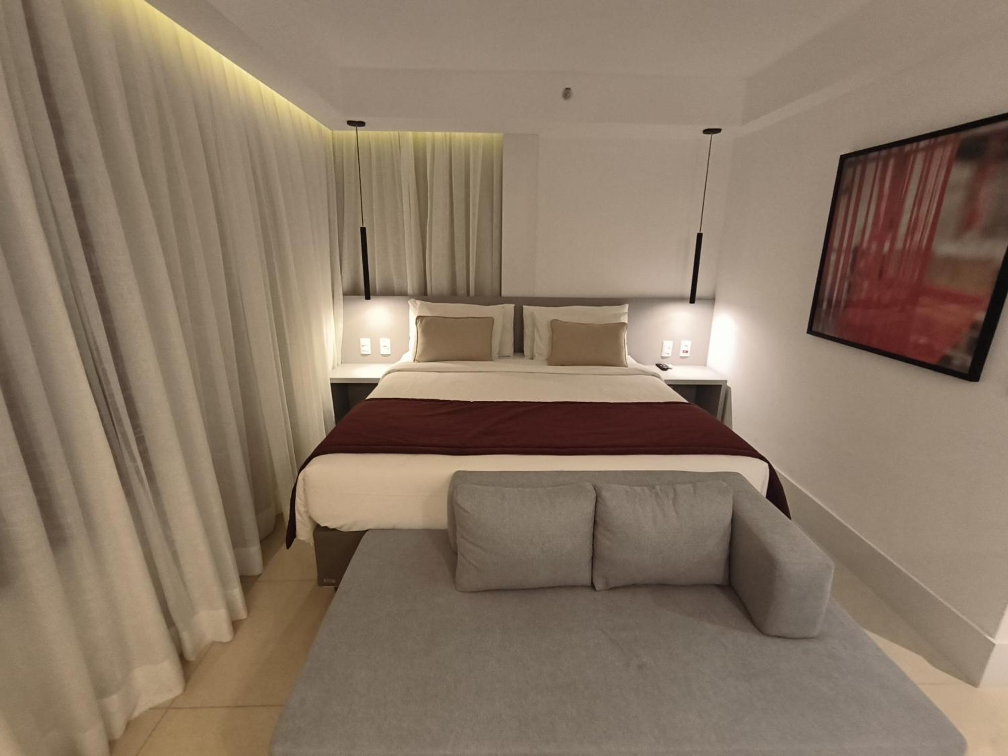 Raridade!! Flat Particular De Alto Padrao Em Novissimo - Cama King Size E Cama De Solteiro - Limpeza Diaria Gratuita - Otimo Preco - Excelente Atendimento - Localizacao De - Dentro Do Ramada Alvorada Hotel