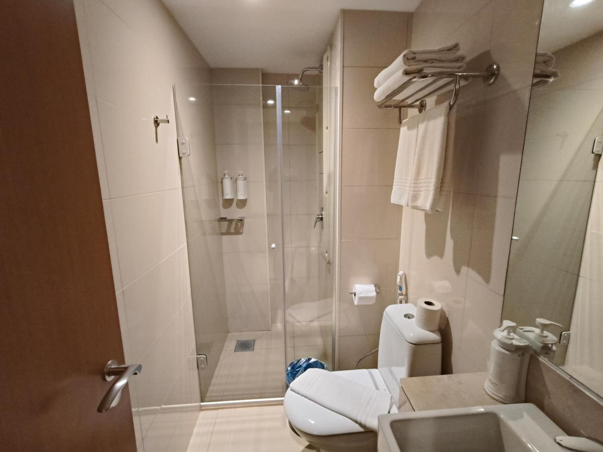 Raridade!! Flat Particular De Alto Padrao Em Novissimo - Cama King Size E Cama De Solteiro - Limpeza Diaria Gratuita - Otimo Preco - Excelente Atendimento - Localizacao De - Dentro Do Ramada Alvorada Hotel 4*
