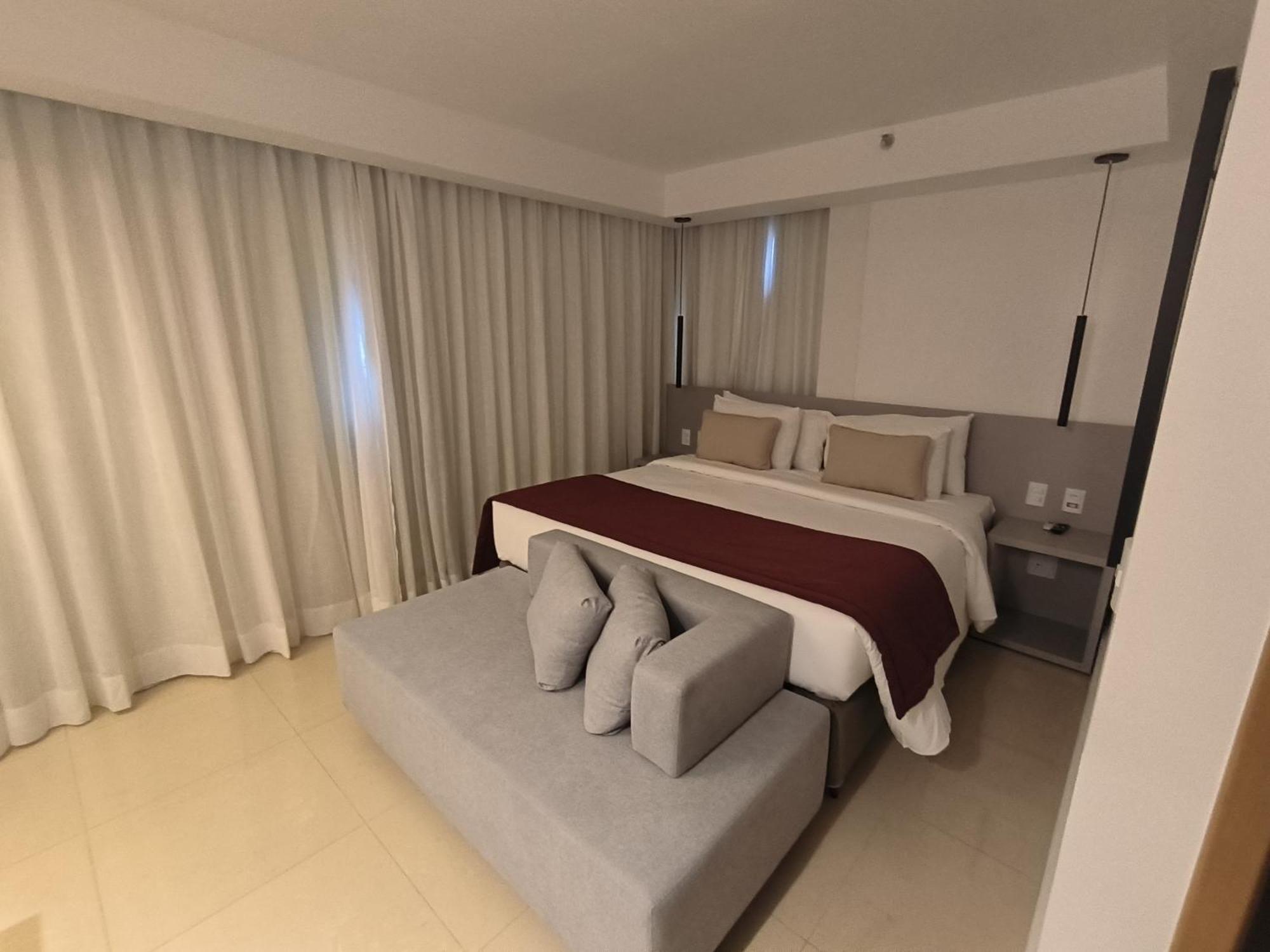 Raridade!! Flat Particular De Alto Padrao Em Novissimo - Cama King Size E Cama De Solteiro - Limpeza Diaria Gratuita - Otimo Preco - Excelente Atendimento - Localizacao De - Dentro Do Ramada Alvorada 4* Brasília