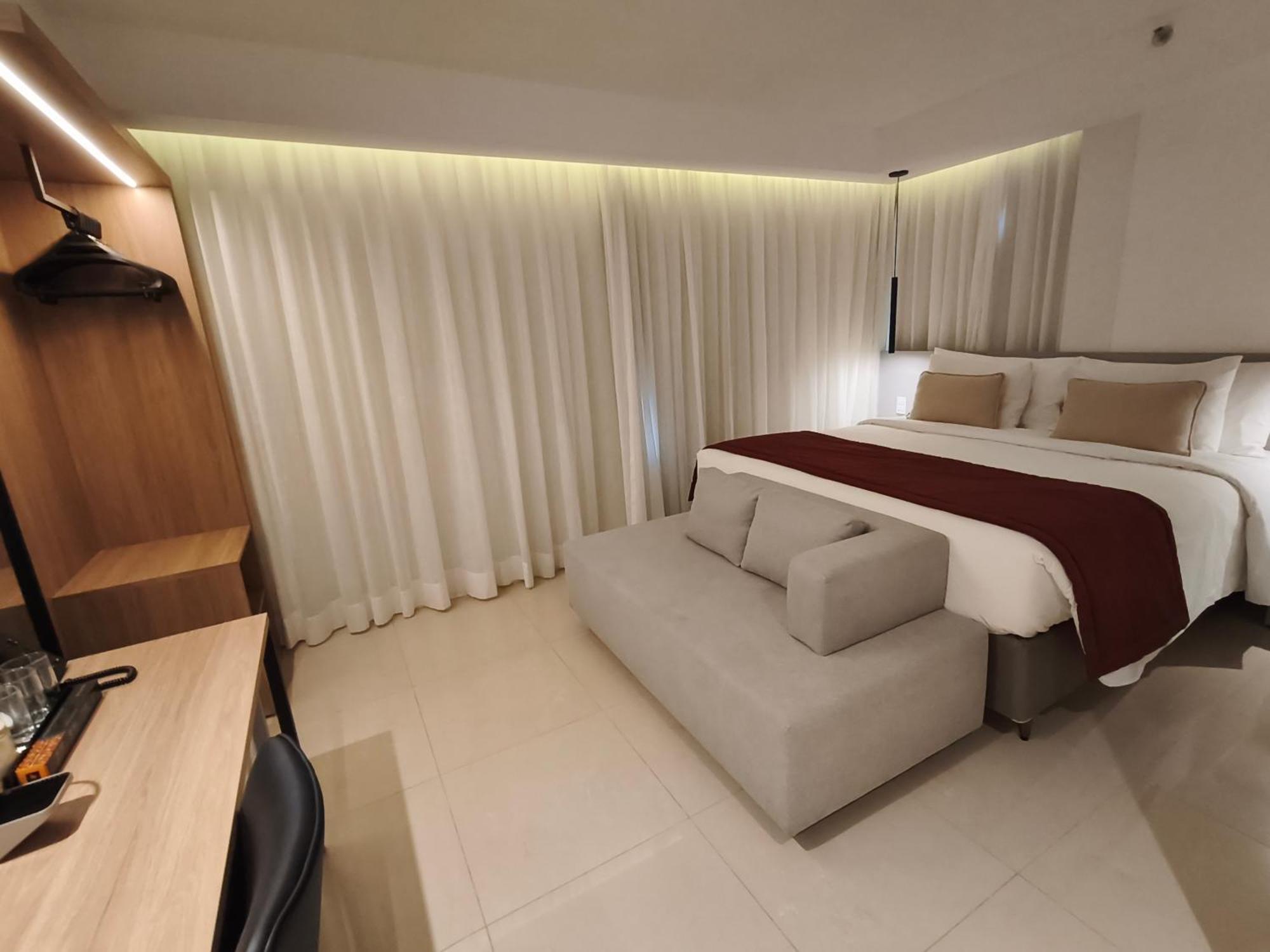 Raridade!! Flat Particular De Alto Padrao Em Novissimo - Cama King Size E Cama De Solteiro - Limpeza Diaria Gratuita - Otimo Preco - Excelente Atendimento - Localizacao De - Dentro Do Ramada Alvorada 4* Brasília
