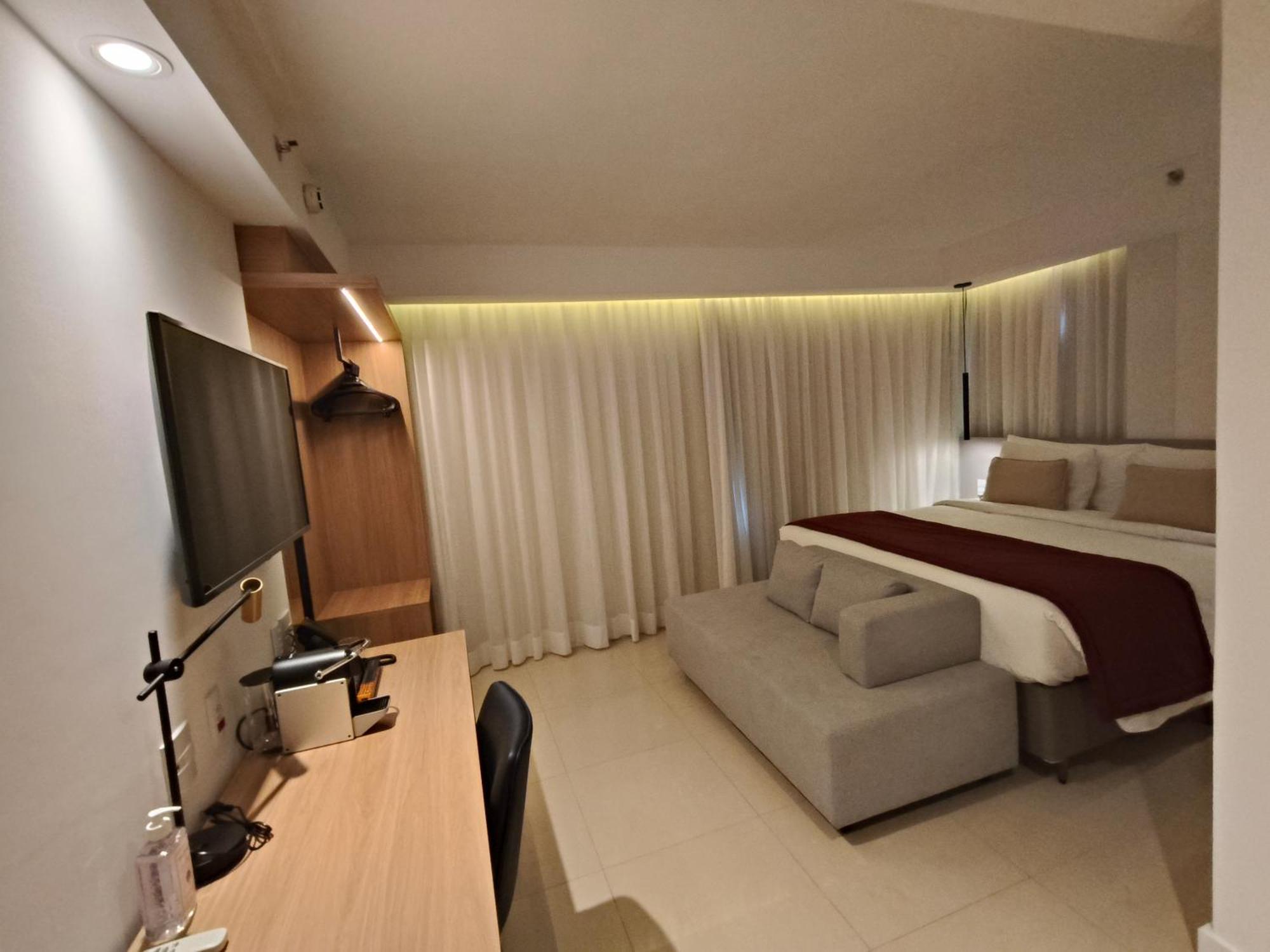 Raridade!! Flat Particular De Alto Padrao Em Novissimo - Cama King Size E Cama De Solteiro - Limpeza Diaria Gratuita - Otimo Preco - Excelente Atendimento - Localizacao De - Dentro Do Ramada Alvorada Hotel