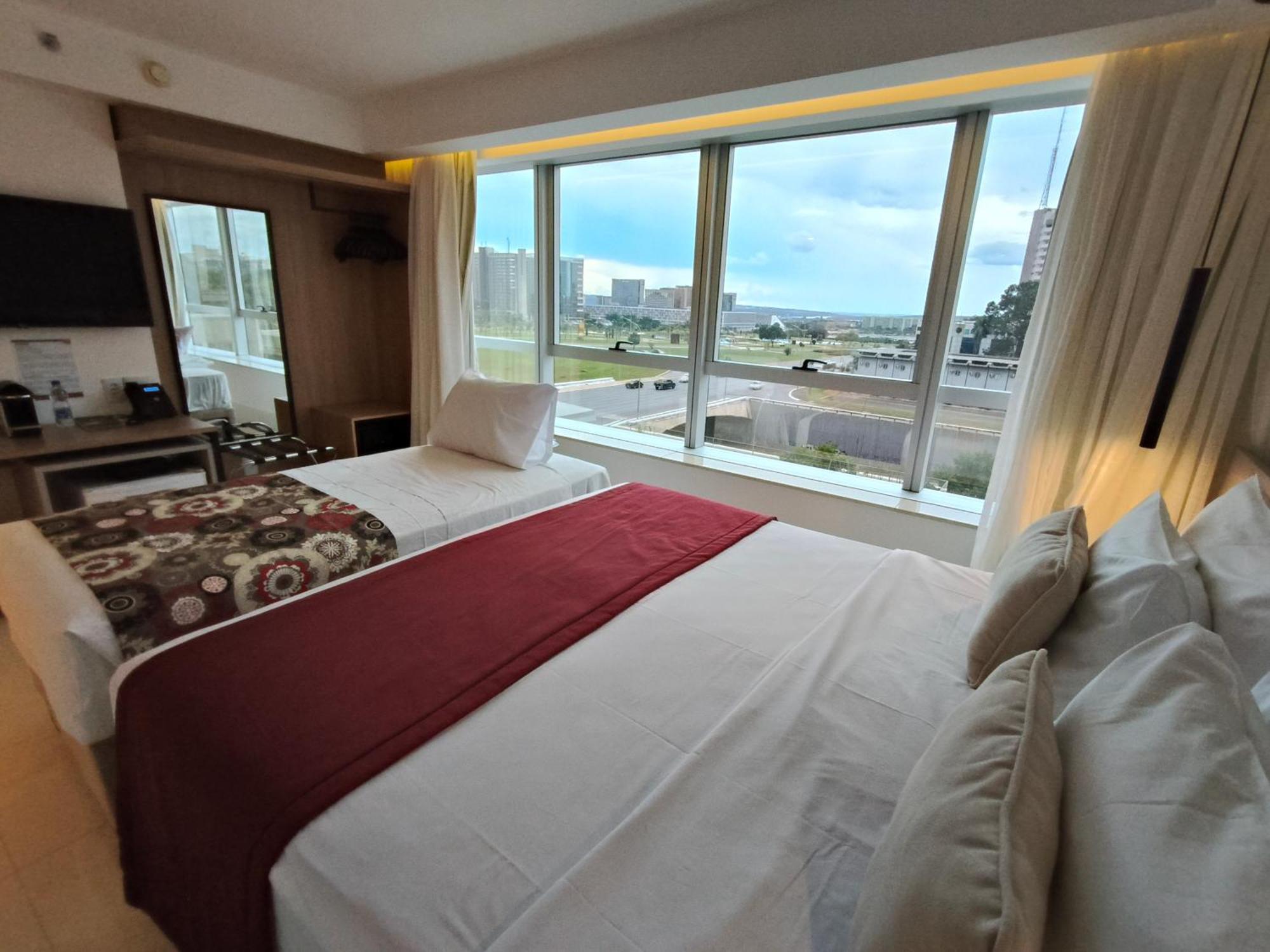 Raridade!! Flat Particular De Alto Padrao Em Novissimo - Cama King Size E Cama De Solteiro - Limpeza Diaria Gratuita - Otimo Preco - Excelente Atendimento - Localizacao De - Dentro Do Ramada Alvorada 4* Brasília