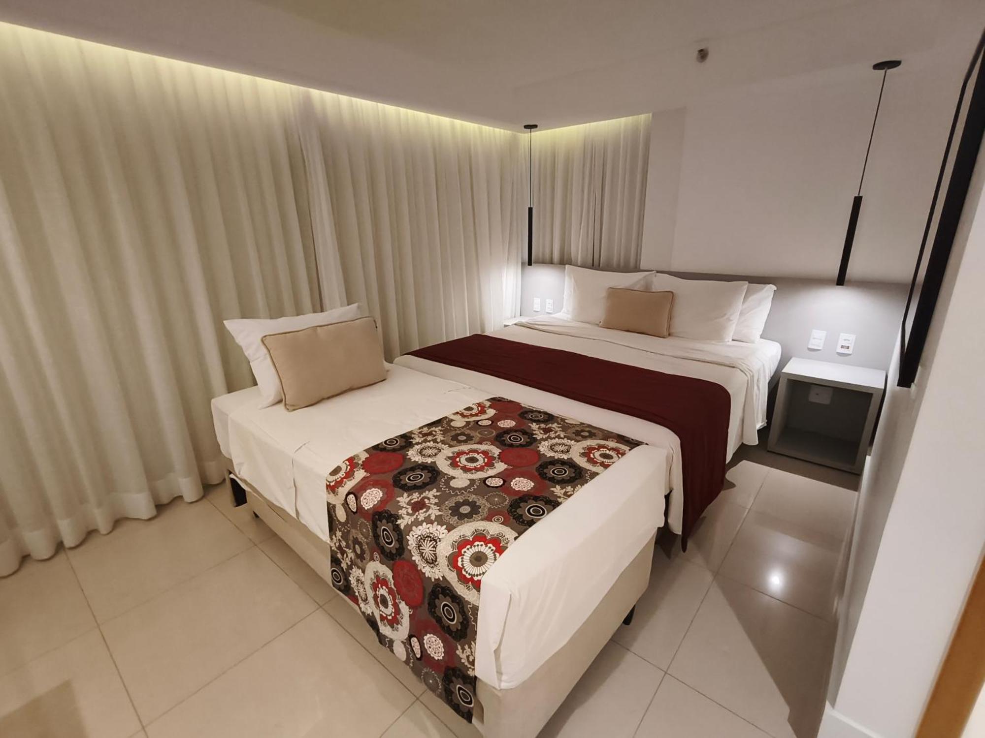 Raridade!! Flat Particular De Alto Padrao Em Novissimo - Cama King Size E Cama De Solteiro - Limpeza Diaria Gratuita - Otimo Preco - Excelente Atendimento - Localizacao De - Dentro Do Ramada Alvorada 4*
